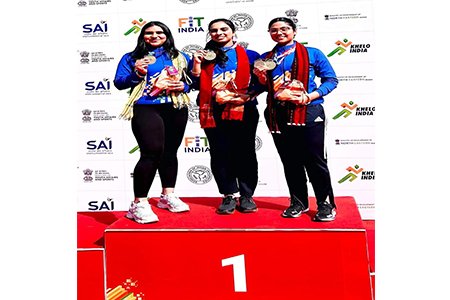 Arshdeep Kaur Punjabi University Patiala team won the Gold Medal in the 25 m sports pistol